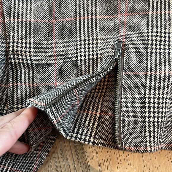 BCBG Maxazria plaid wool blazer. Riding style. Fully lined. Size XS - Picture 6 of 6